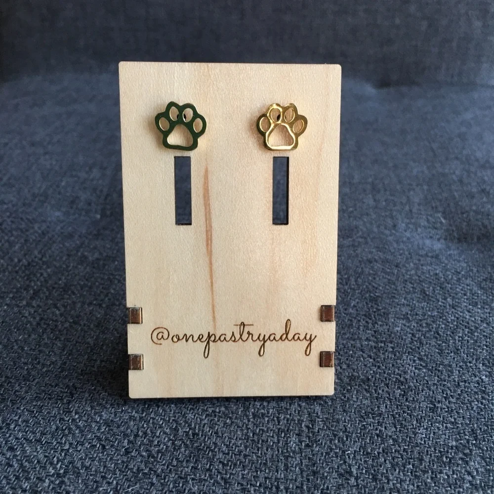 Paw Print Cut Out Stainless Steel Fashion Stud Earrings, GOLD